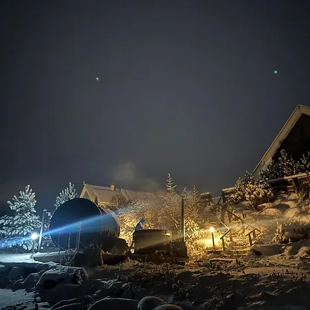 Osada Skoczkowo komfortowe domki z prywatnymi wannami hot-tub nad jeziorem- sauna- balia-staw wędkarski-basen z podgrzewaną wodą!-3