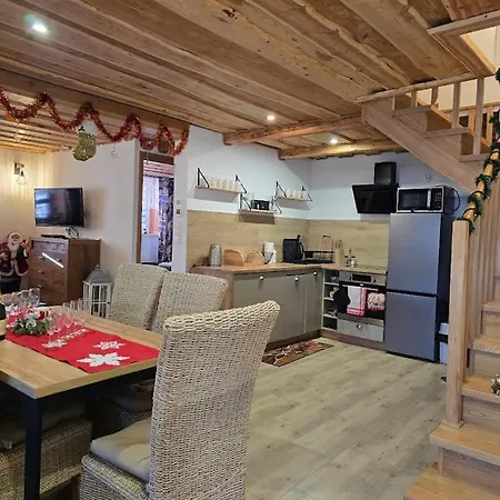 Jaśkowa Chata Bieszczady apartament z basenem-2
