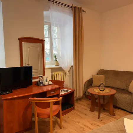 Hotel Przy Oslej Bramie - Zamek Ksiaz-3