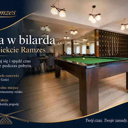 Ramzes Ustka -Pokoje Z Balkonami, Parking Gratis ,Rowery ,Dobry Dojazd Do Plazy I Centrum-2