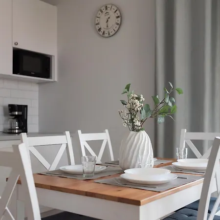 Apartamenty Nautikka Park By Holiapart-3