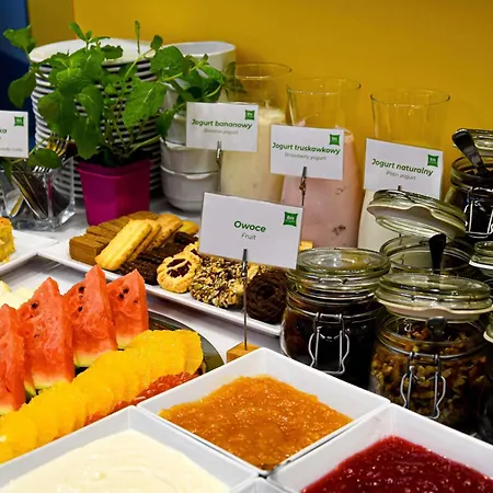 Ibis Styles Warszawa West-3