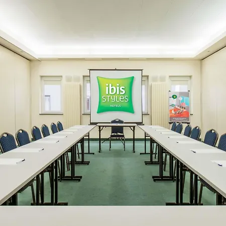 Ibis Styles Warszawa West-2