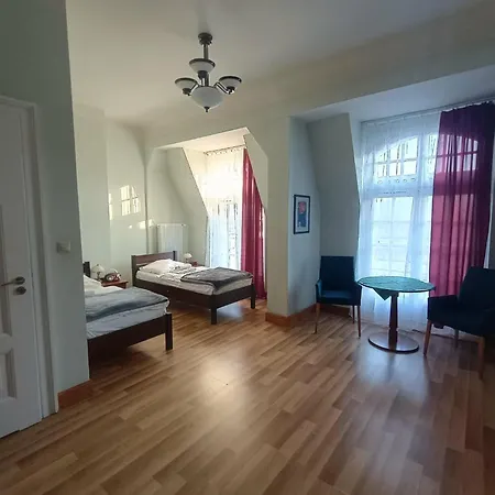 Dom Zdrojowy w Szczawnie - Zdroju-3