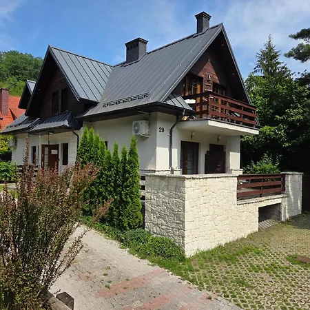 Willa 4 Pory Roku-3