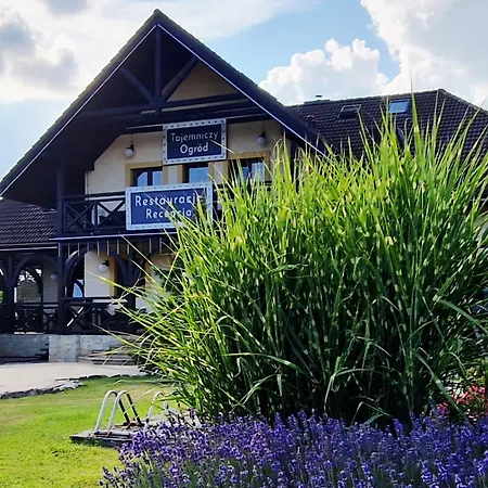Tajemniczy Ogród Szczytna - Restauracja i noclegi-3