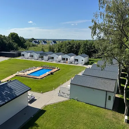 Lumi Resort Domki letniskowe z podgrzewanym basenem-2