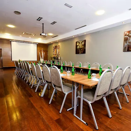 Hotel Nh Poznan-2