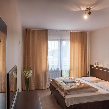 Hotel E7-3