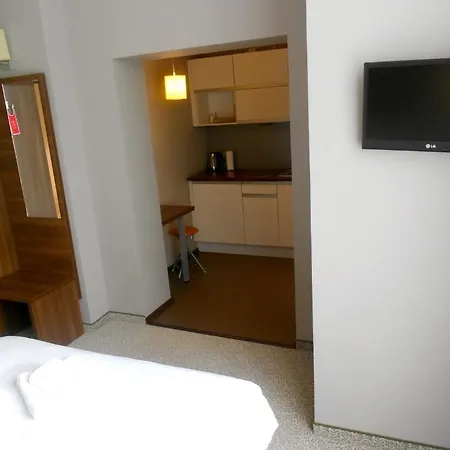 Hotel Srodmiejski-2