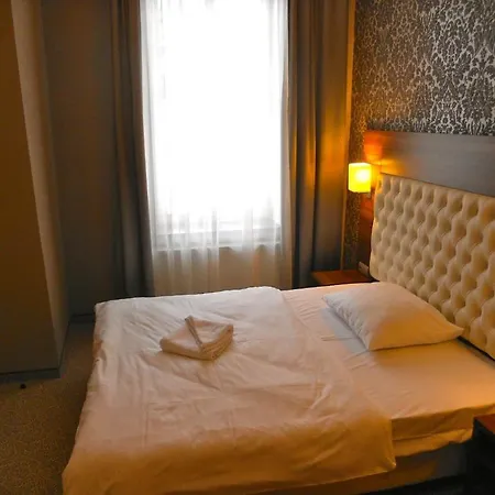 Hotel Srodmiejski-3