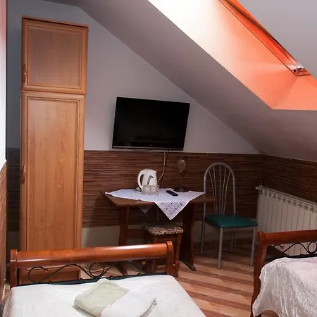 Hotelik Niedżwiadek-2
