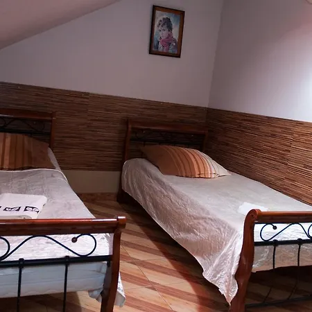 Hotelik Niedżwiadek-3