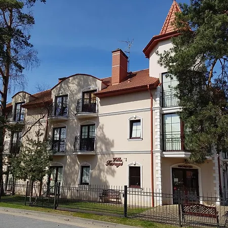 Villa Farage-3