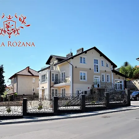 Willa Różana - Apartamenty i Pokoje Gościnne-3