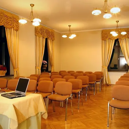 Lezno Palace-3