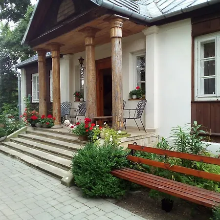 Dworek Ojca Mateusza-2