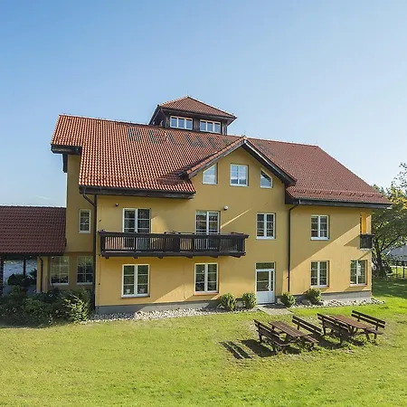 Hotel Belweder - Przy Hotelu Golebiewski-2