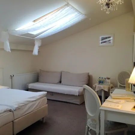 Hotel SPA Akacjowy Dwór-2