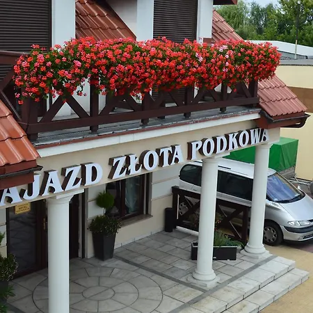 Zajazd Złota Podkowa-2