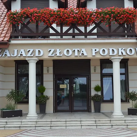 Zajazd Złota Podkowa-3