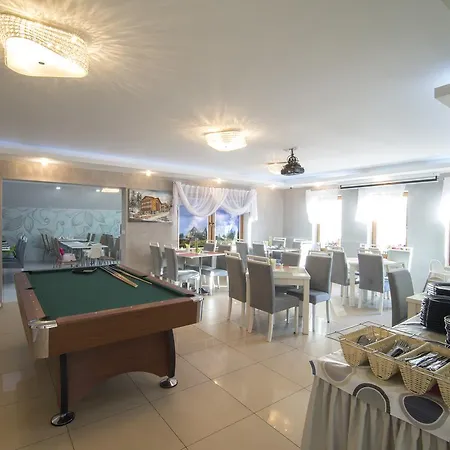 Hotel Trzy Sosny-2