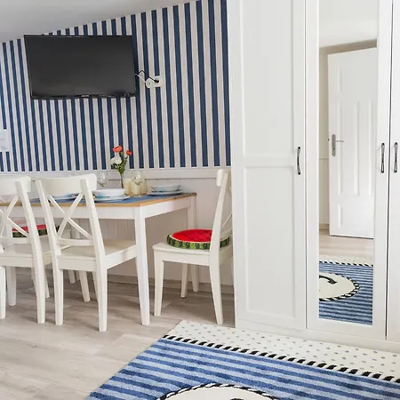 Marina House Apartments-2