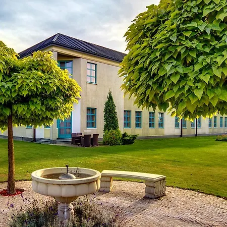 Green Hotel-3
