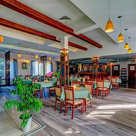 Hotel "Piast"-3