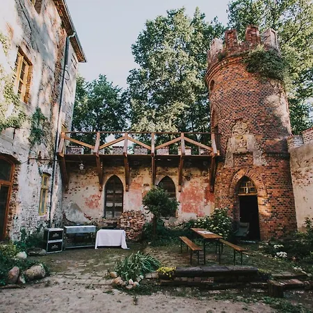 Zamek Broniszow-3