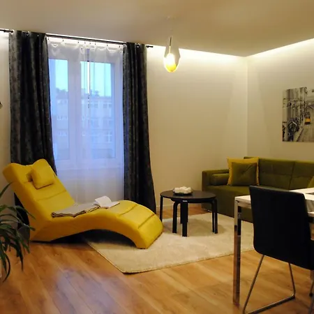 Apartament Zwycięstwa 98-3