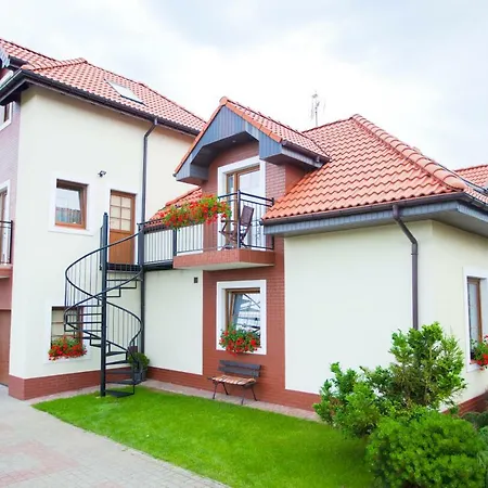 Willa Rogowskich - Apartamenty na wynajem w Rewalu-2