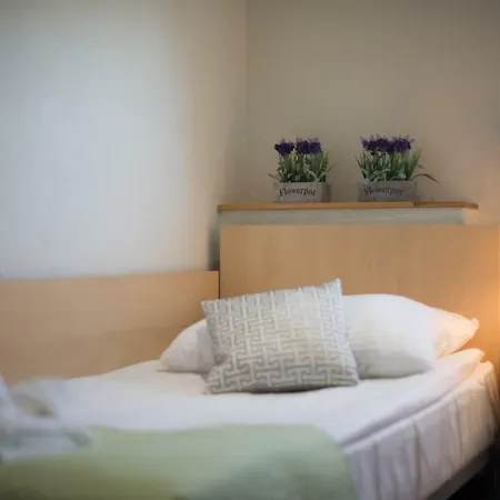 Hotel 104-2