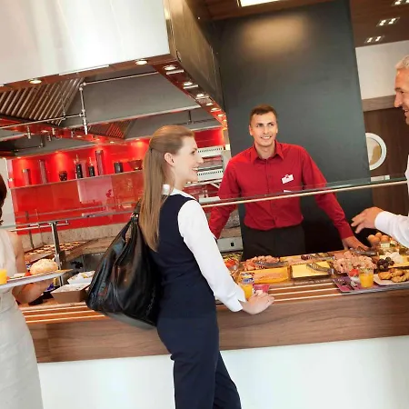 Hotel Ibis Kielce Centrum-3