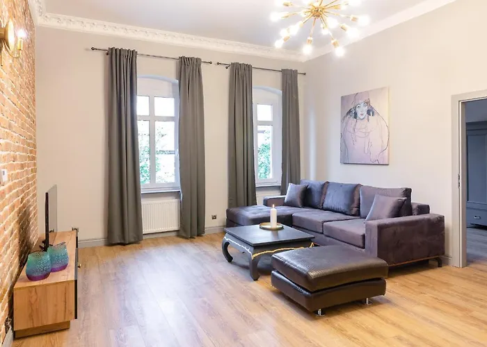 Art Premium Apart