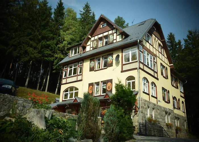 Elsa Haus