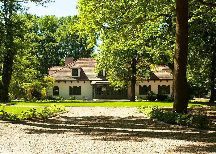Hotel Dwór Wola Sękowa Bukowsko, Polska