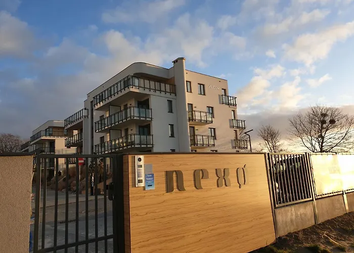 Apartament Złoty relaks tuż przy plaży z balkonem z widokiem na Hel i hamakami