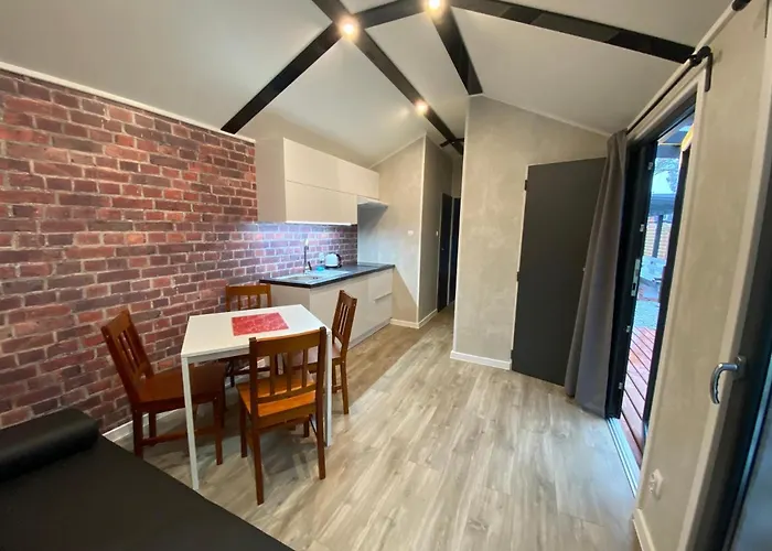 Domy nad morzem - Chata Pirata- Tiny House Dziwnów, Polska