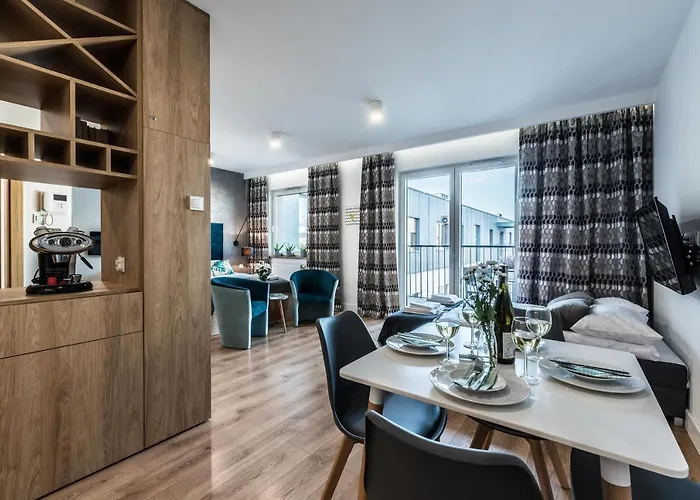 Apartament Targi z garażem i siłownią