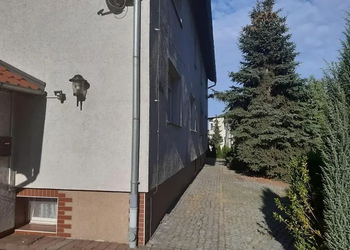 Noclegi Nowogrodziec, Polska