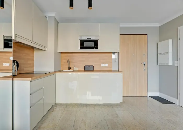 Avanport Studio Gdynia, Polska