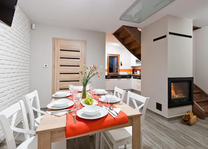 BIESZCZADZKI RAJ Komfortowe domy nad samym Jeziorem Solińskim - Sauna 608-280-713