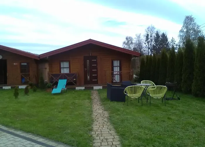 Domek Drewniany Na Skraju Mikolajek