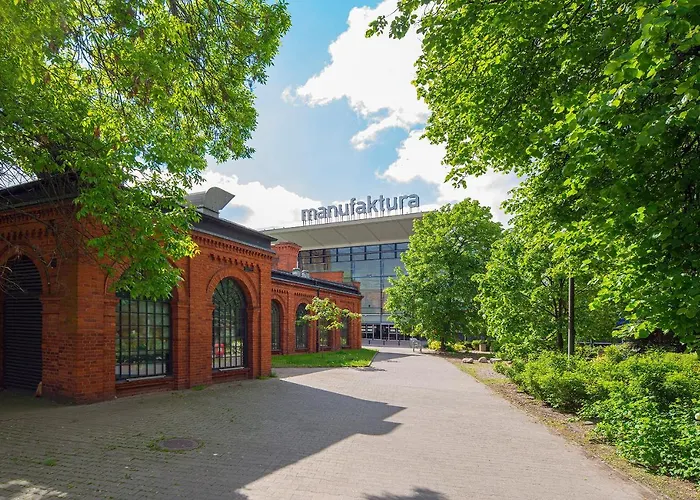 Lodz4rent - Premium Apartments 9,8 - MANUFAKTURA - Garaż - Wakacje 2025