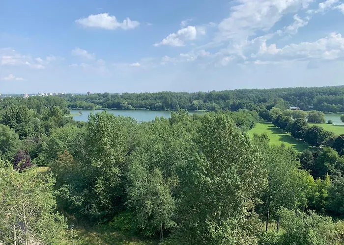 Lake View Apartment-Free Parking