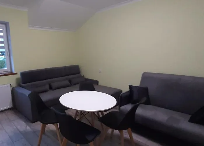 Apartamenty U Iwony Centrum miasta blisko Parku Zdrojowego Kudowa-Zdrój, Polska