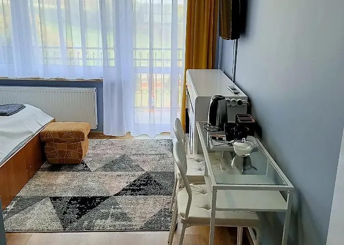 Willa Różana Wola Kalinowska, Polska