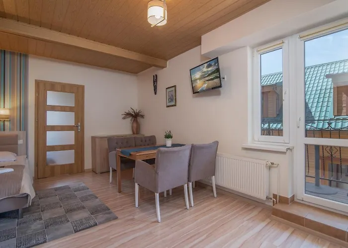 Pokoje Gościnne West