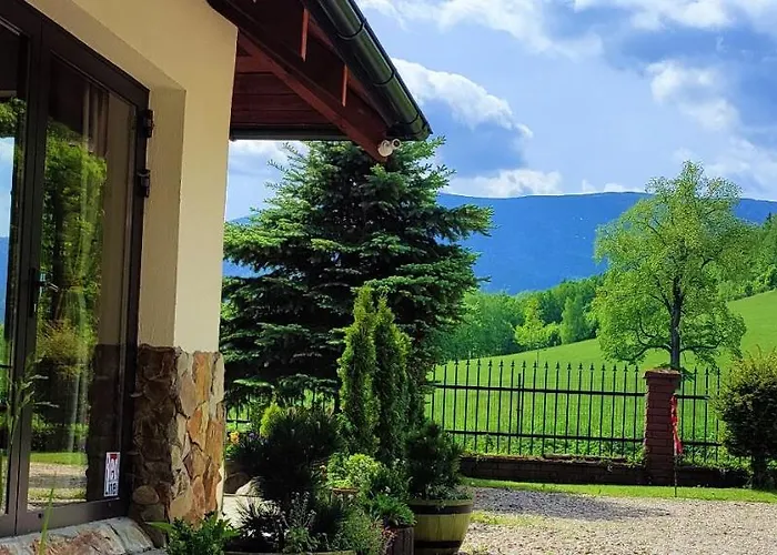 Gorski Widok Karpacz Apartamenty i Pokoje- Salon Kominkowy